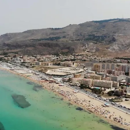 A 20 Metri Dalla Apartment *